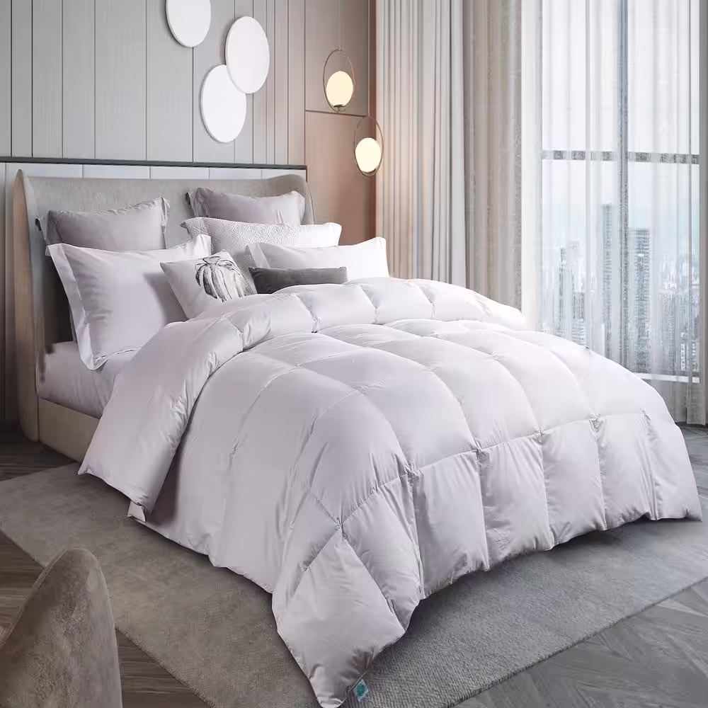 Martha Stewart Living Tencel Cotton Blend Hungarian Goose Down All Seasons Full/Queen Comforter