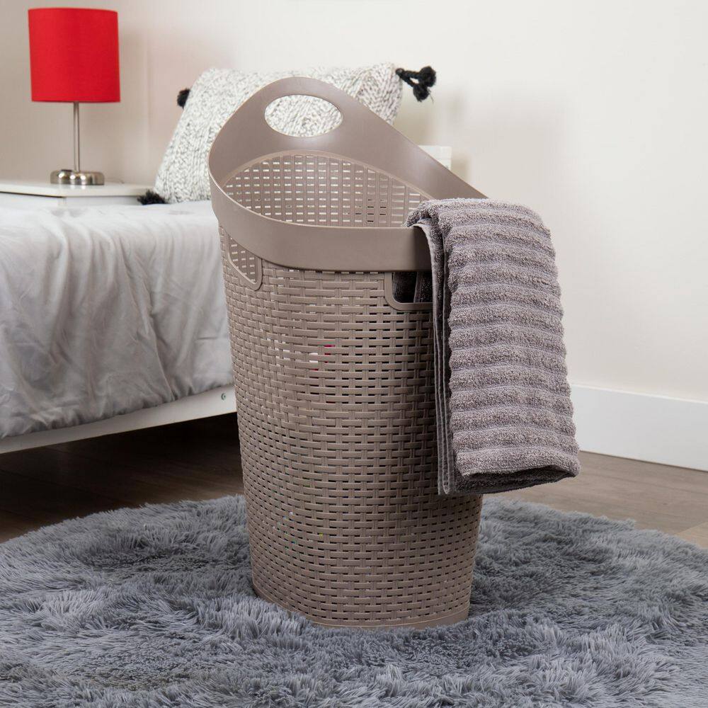 Mind Reader Basket Collection Mobile Laundry Hamper, 60 Liter (15kg/33 lbs.) Capacity Cut Out Handle, Castor Wheels, Tan