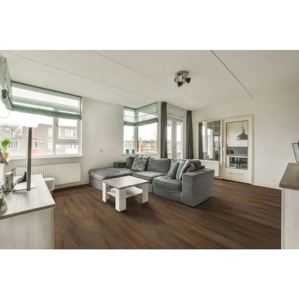 MSI Sienna Elmhurst Oak 10 mm T x 7 in. W Waterproof Laminate Wood Flooring (18 sq. ft./case)